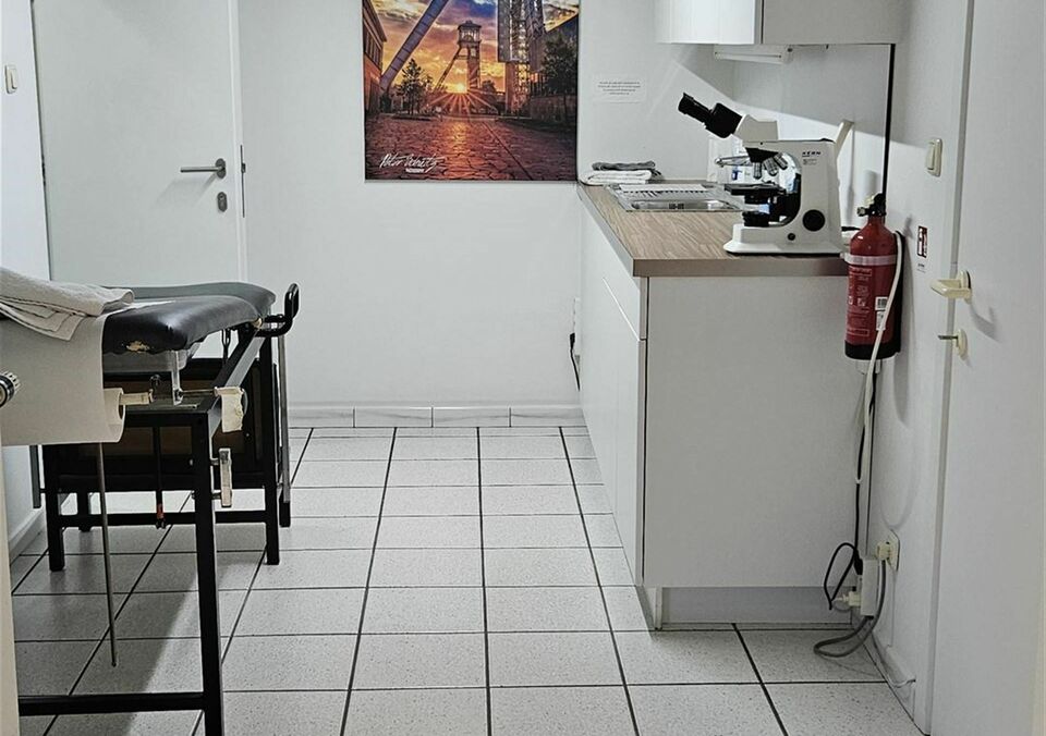 Handelspand met woonst te koop in GENK