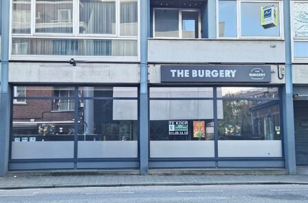 Handelsgelijkvloers te koop in GENK